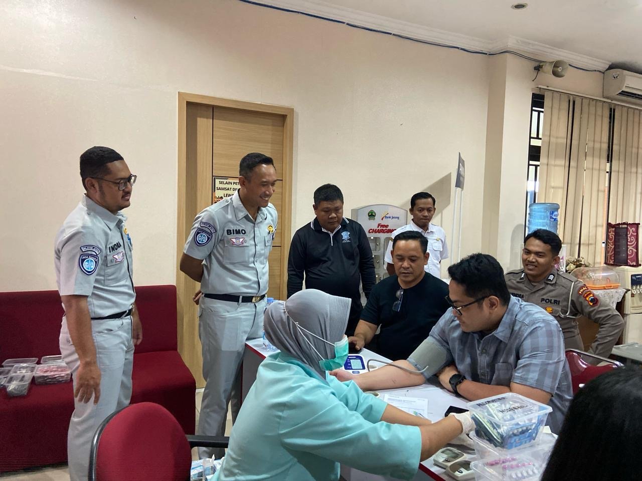 Jasa Raharja Cabang Semarang Laksanakan Pelayanan Kesehatan Gratis Melalui MUKL di Samsat Semarang I