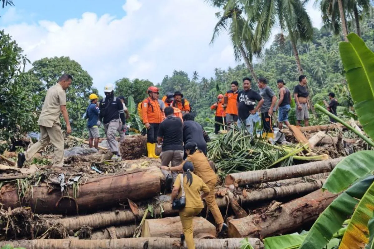 Banjir Bandang Pulau Siau Tewaskan 17 Orang