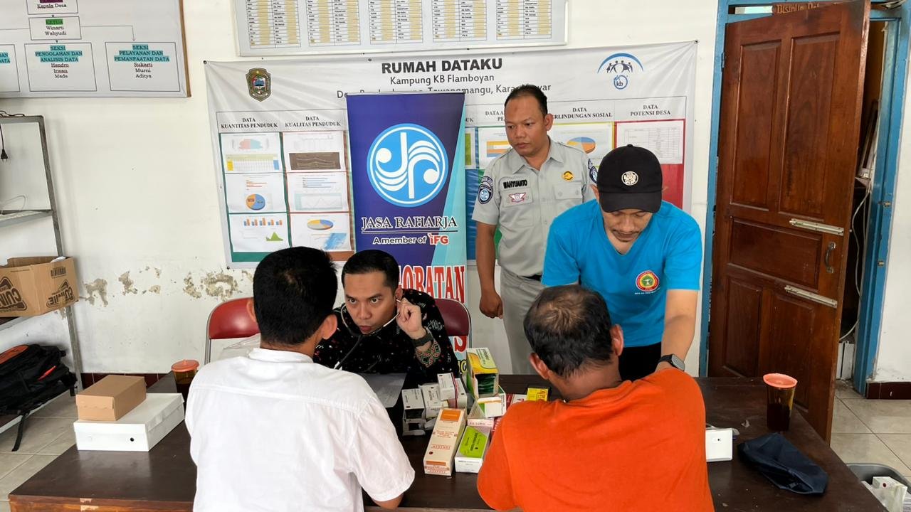 PT Jasa Raharja Cabang Sukoharjo Gelar Edukasi PPGD dan MUKLdi Desa Bandardawung Kabupaten Karanganyar