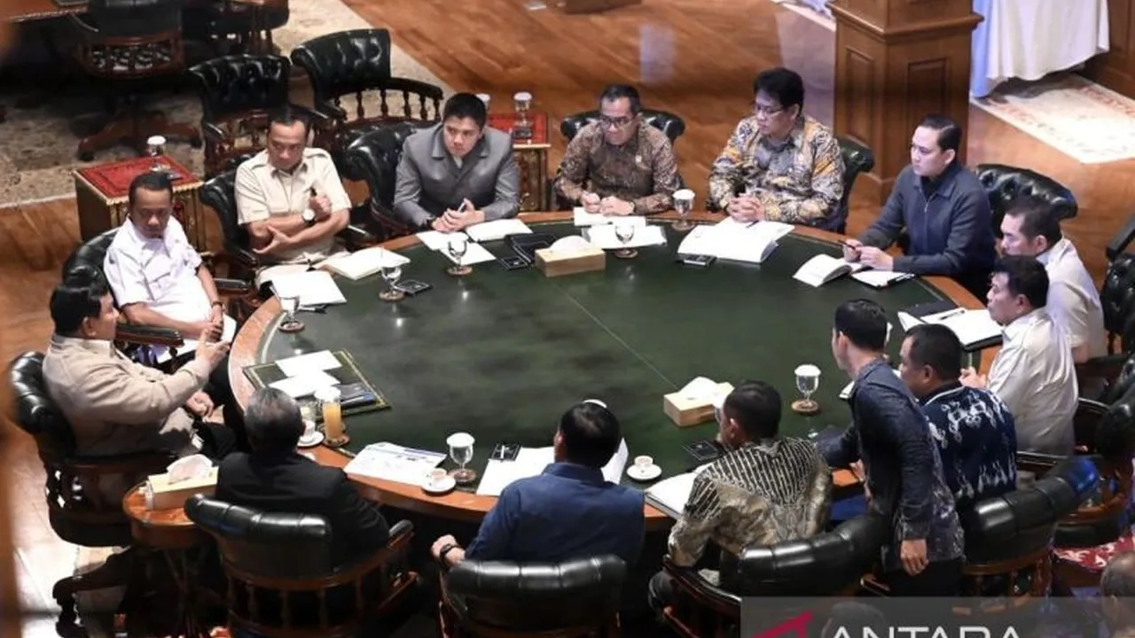 Presiden Prabowo Gelar Rapat Terbatas di Hambalang, Fokus Evaluasi Program Strategis Nasional