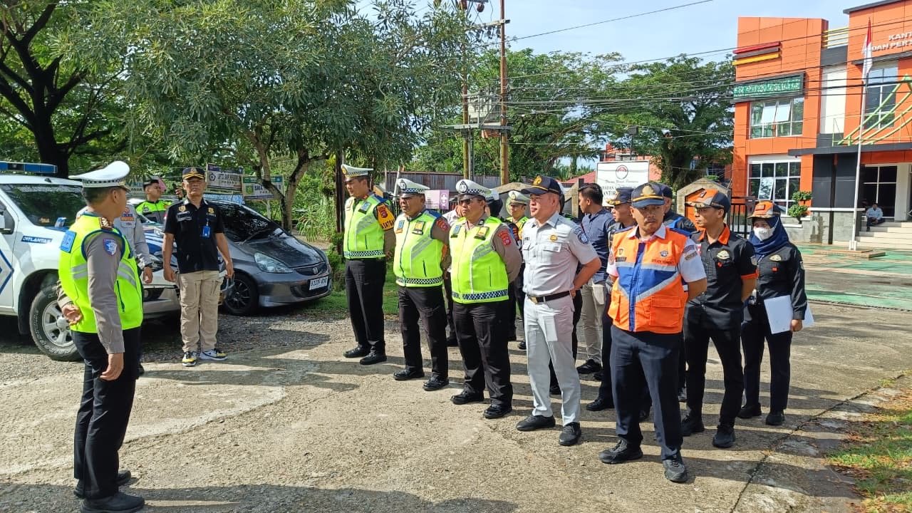 Rampcheck di Simpang BIM, Jasa Raharja Sumbar Bersama Ditlantas dan Dishub Pastikan Kendaraan Laik Jalan