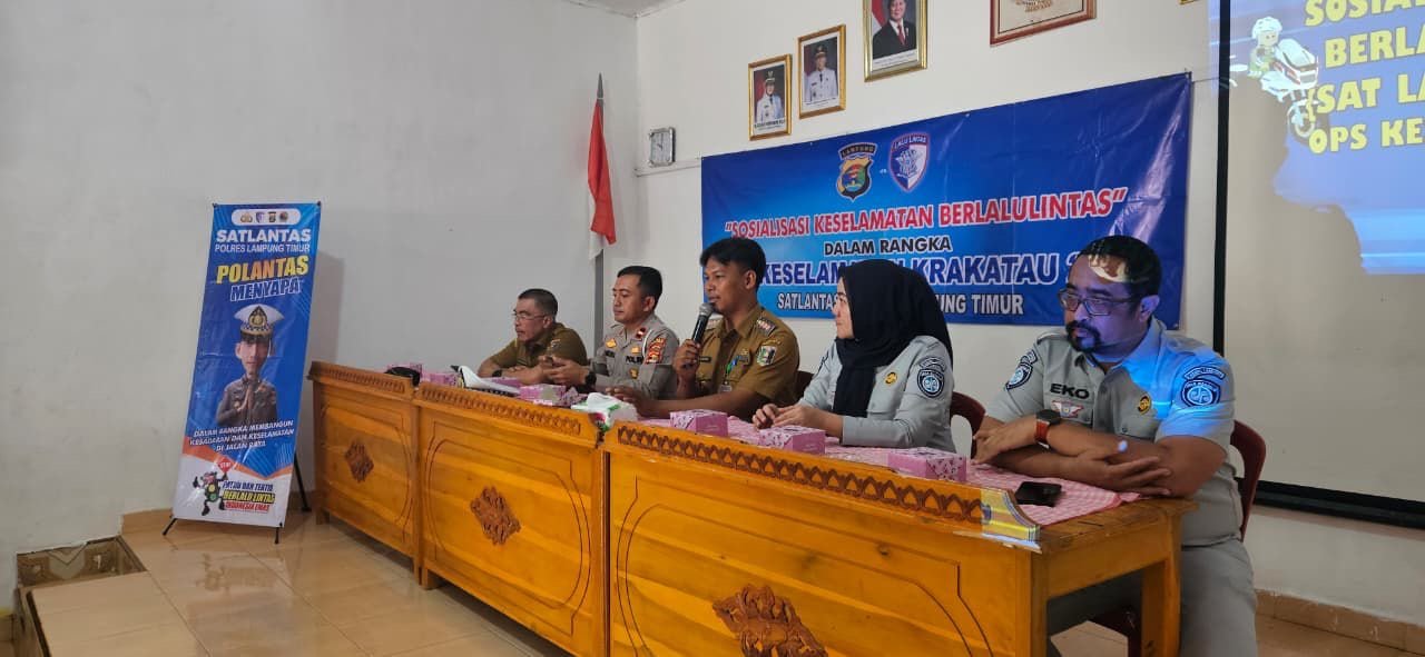 Kolaborasi Satlantas Polres Lampung Timur dan Samsat Sukadana Sosialisasi Keselamatan Lalu Lintas di Sekampung Udik