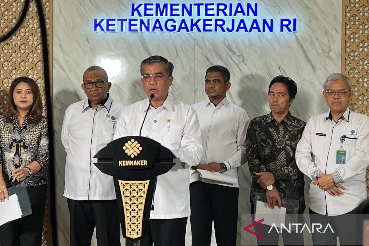 Menaker Akan Gandeng Danantara-Kemendagri Kampanye Pengelolaan Energi