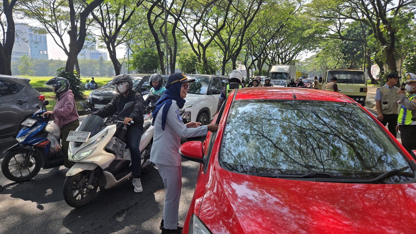 Jasa Raharja UPT Serpong Gelar Opsgab Cek Pajak Kendaraan dan Perlindungan Kecelakaan Bagi Masyarakat