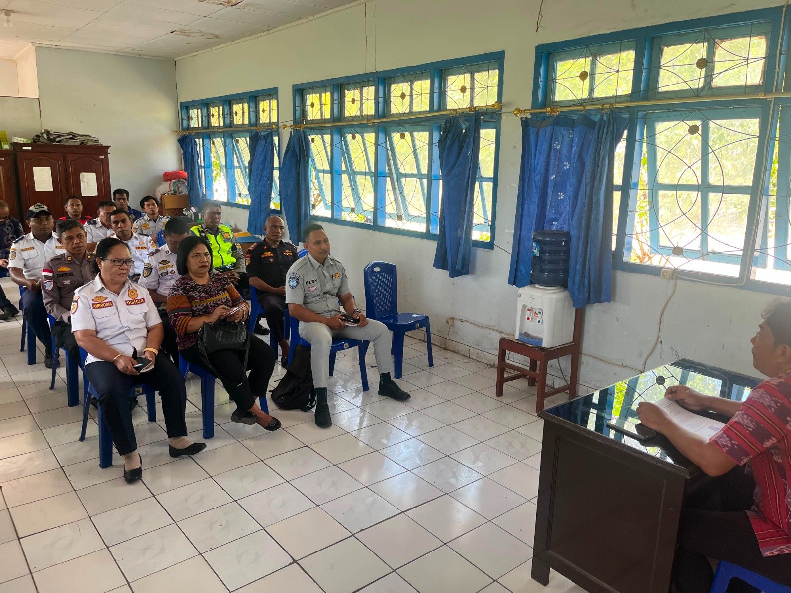 Dinas Perhubungan bersama Kepolisian dan Jasa Raharja Kabupaten Sikka Gelar Rapat Bahas Persiapan Pembentukan Forum Lalu Lintas Angkutan Jalan Tahun 2026