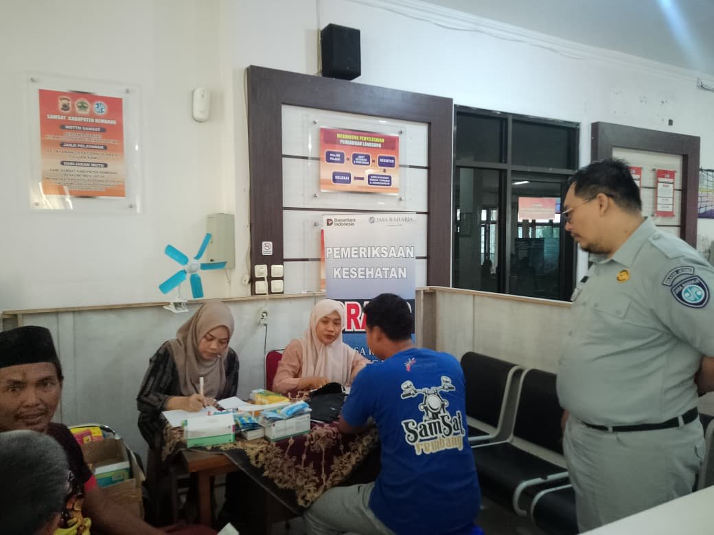 Jasa Raharja Cabang Pati Gelar Layanan Kesehatan Gratis melalui MUKL di Samsat Rembang