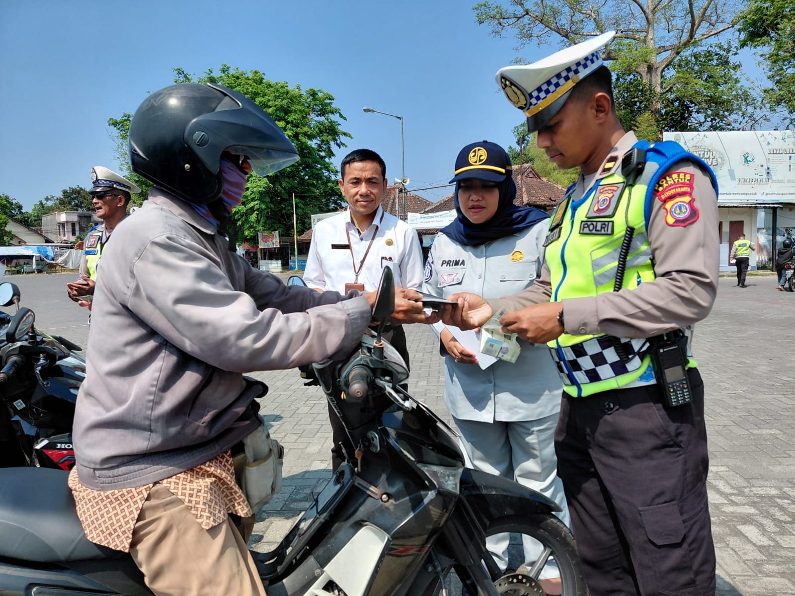 Melalui Operasi Gabungan, Jasa Raharja Dorong Kesadaran Tertib Berkendara dan Manfaatkan Program Bebas Denda